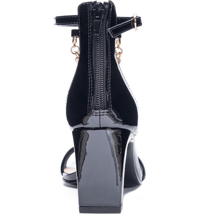 Yara Sandal in Black | Chinese Laundry-W Footwear-Graceful & Chic Boutique, Family Clothing Store in Waxahachie, Texas